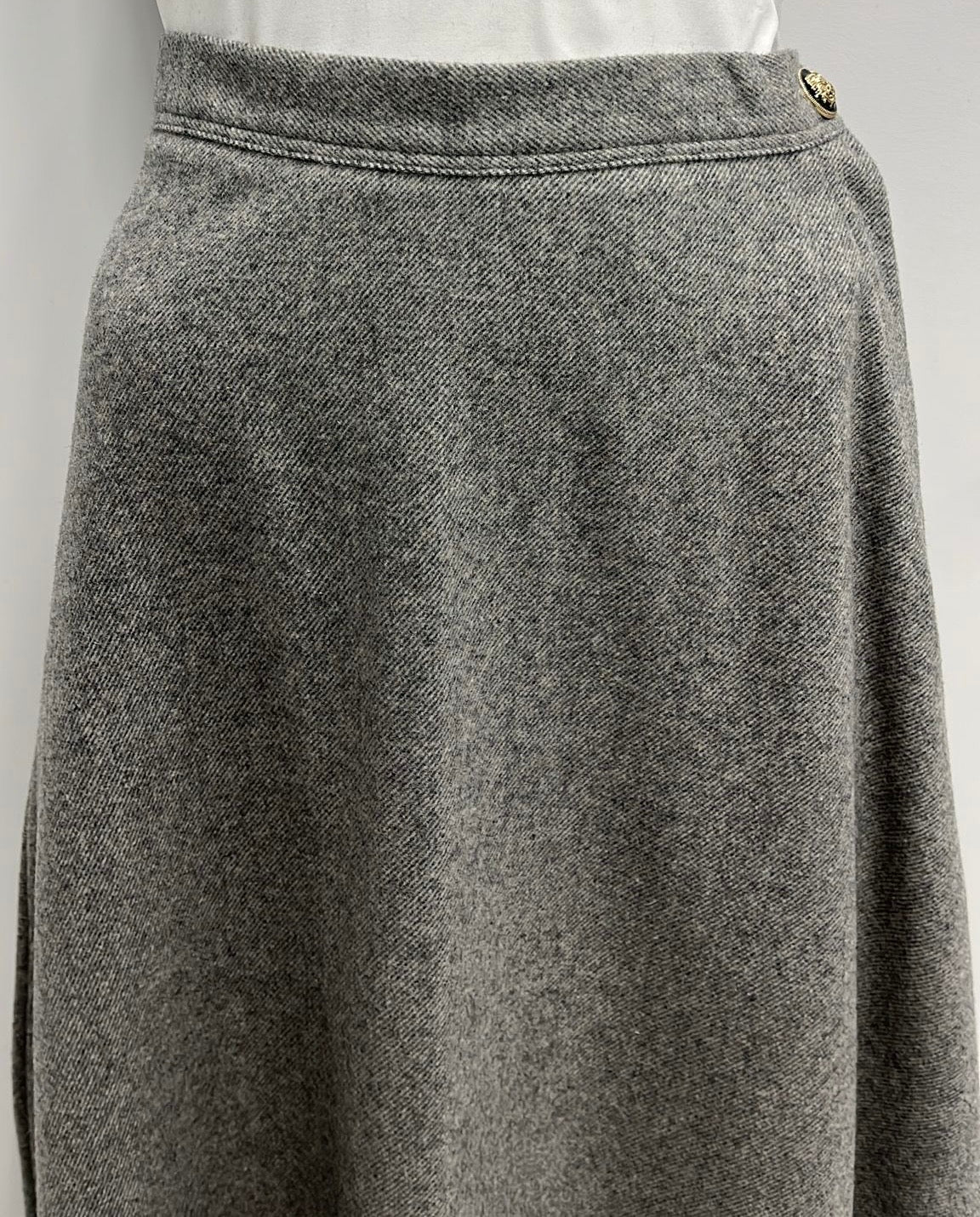 VIVA K FLAIRY WOOL SKIRT W SIDE BUTTON & ZIPPER-MIDI GREY