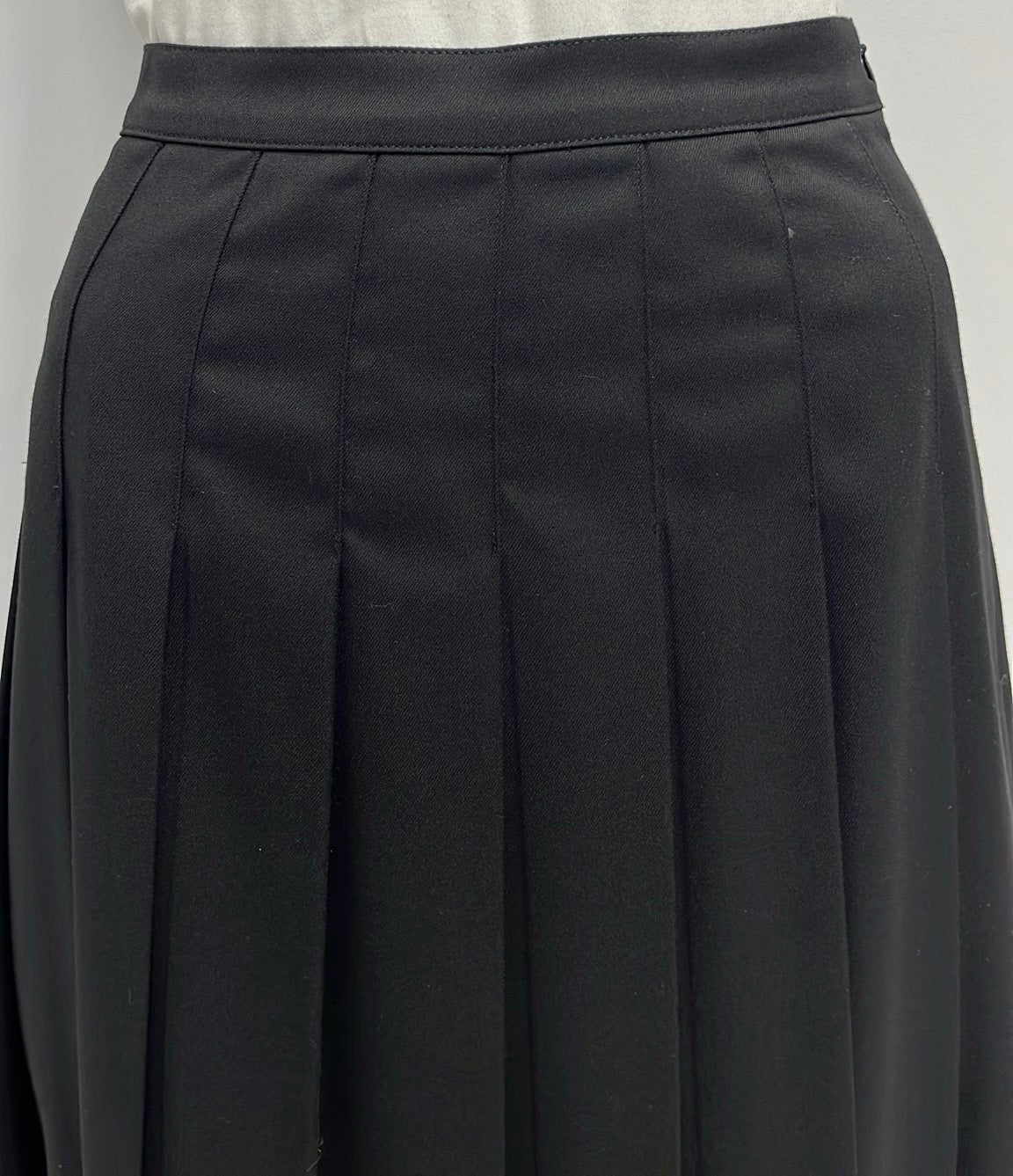 MAXMRKT PLEATED SKIRT-MIDI BLACK