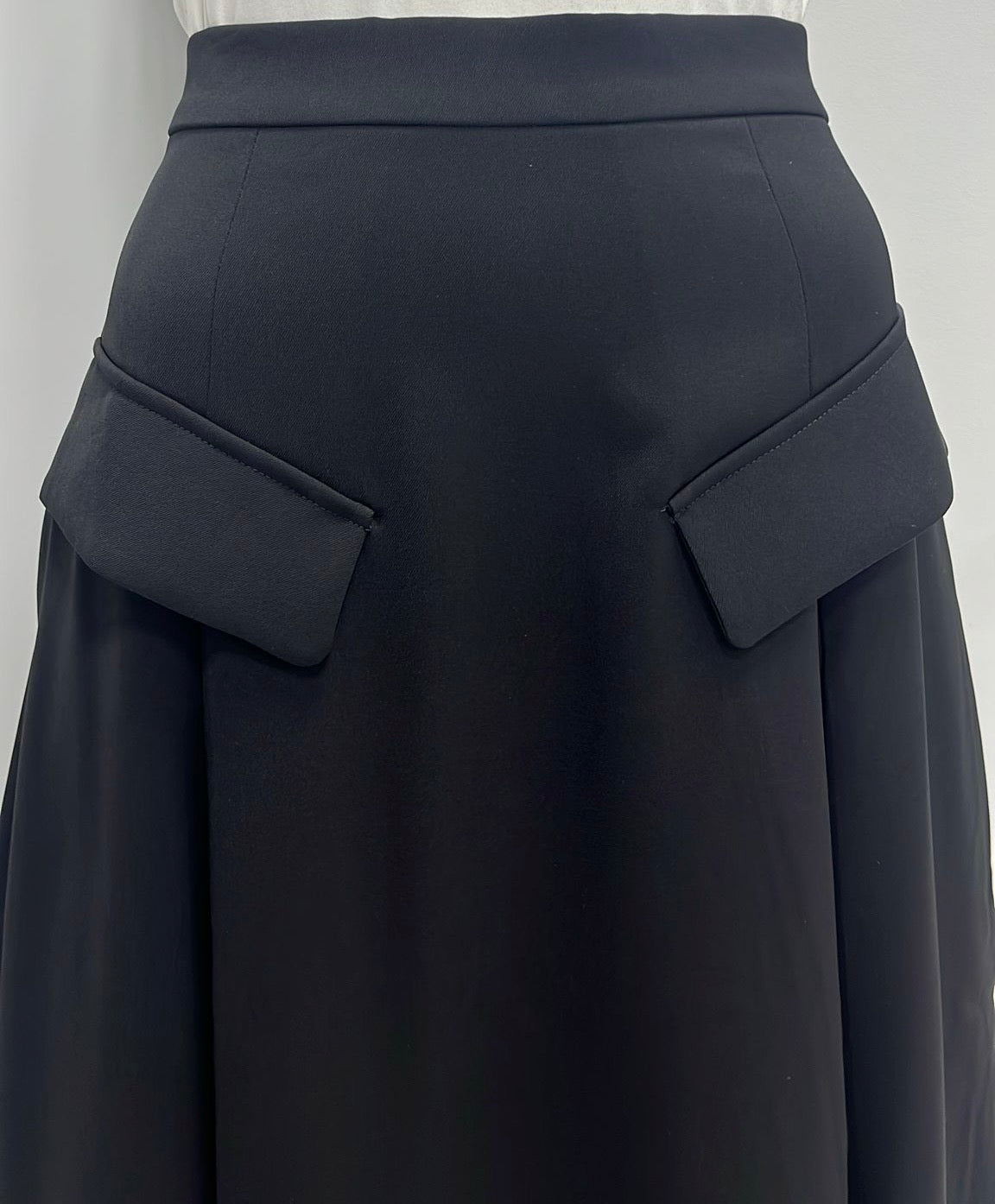 SHIFT A-LINE SKIRT W INSERTS & FRONT FLAPS-MIDI BLACK