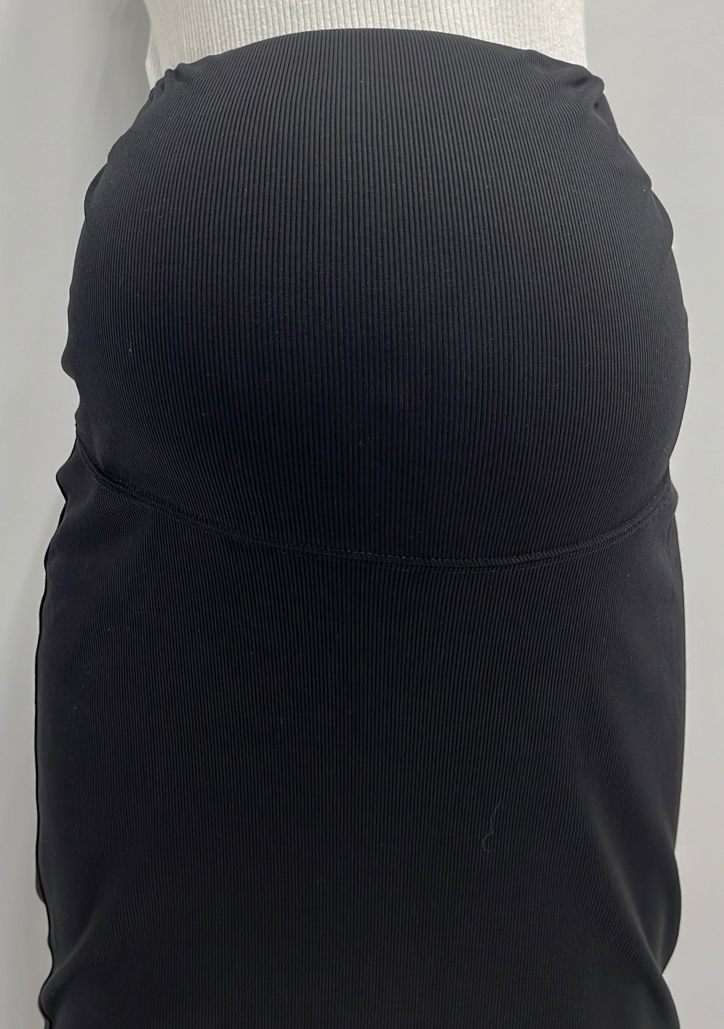 APPARALEL MATERNITY STRAIGHT RIBBED SKIRT-MIDI BLACK