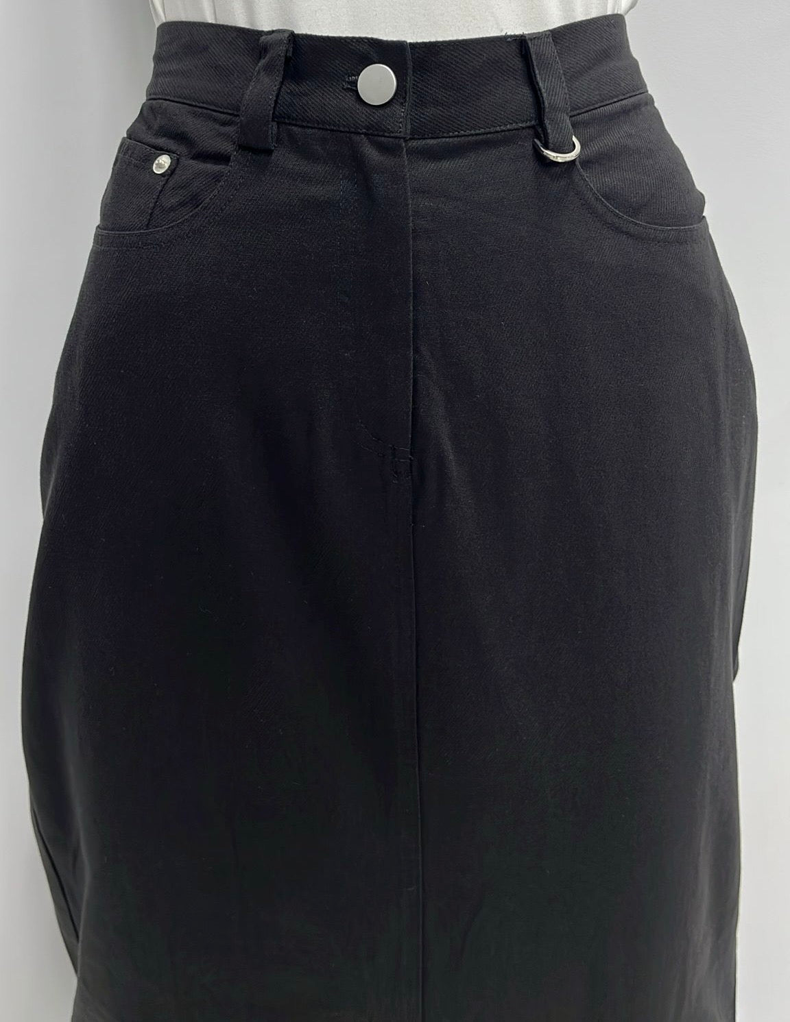 SHIFT STRAIGHT SKIRT W POCKETS-MIDI BLACK
