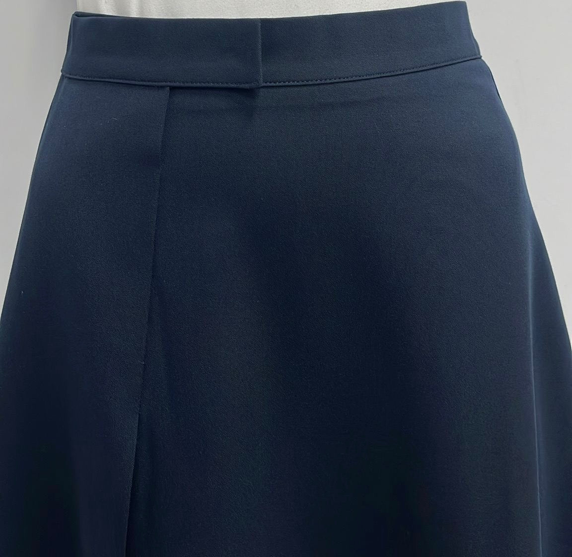 HONEYSEED FRONT TAB SKIRT-MIDI NAVY