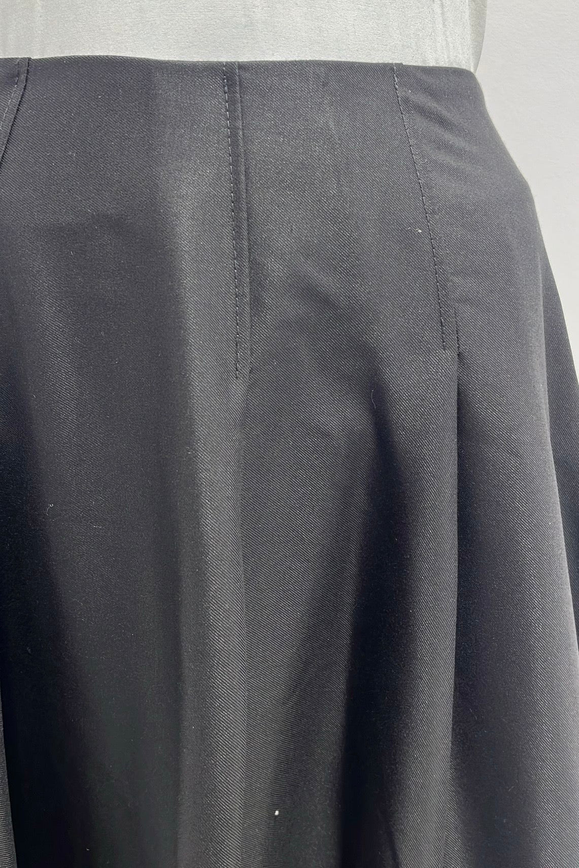 WEEKEND FLARED SUITING SEWN DOWN PLEATS SKIRT-MIDI BLACK