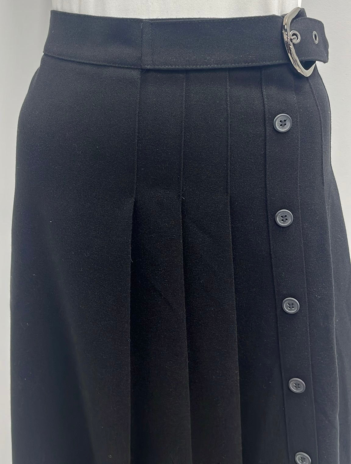 VIVA K WOOLY SKIRT W SIDE PLEATS & BUCKLE-MIDI BLACK