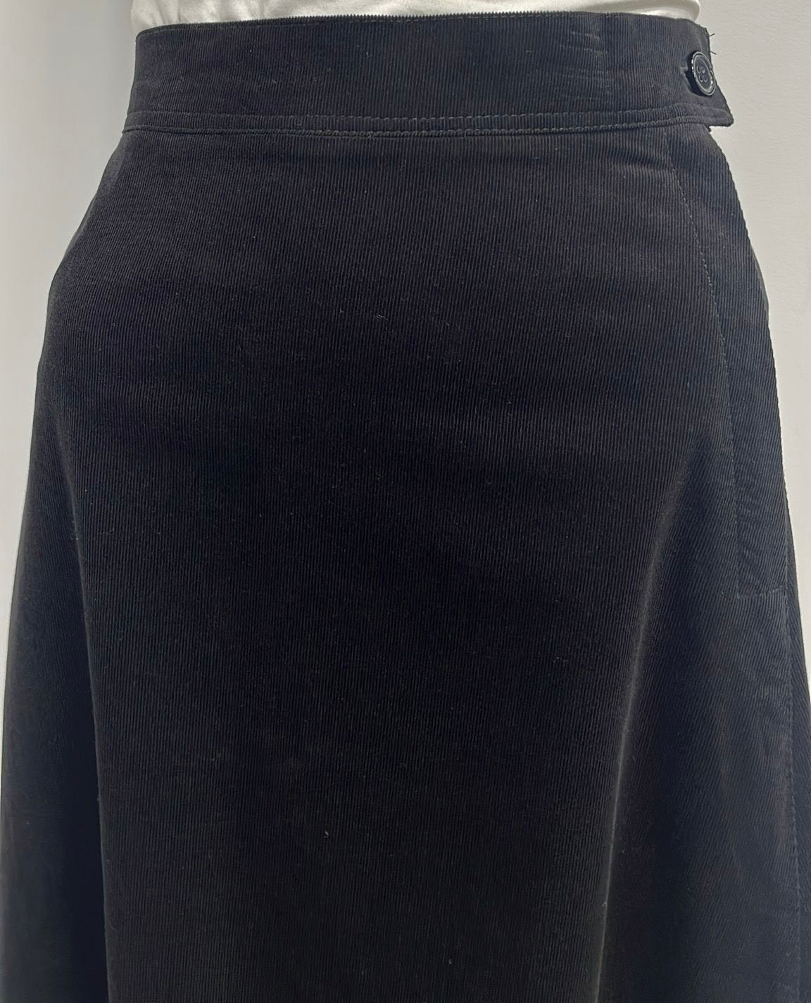 WEAR AND FLAIR STRAIGHT A-LINE CORDUROY SKIRT W SIDE BUTTON-EXTRA LONG BLACK