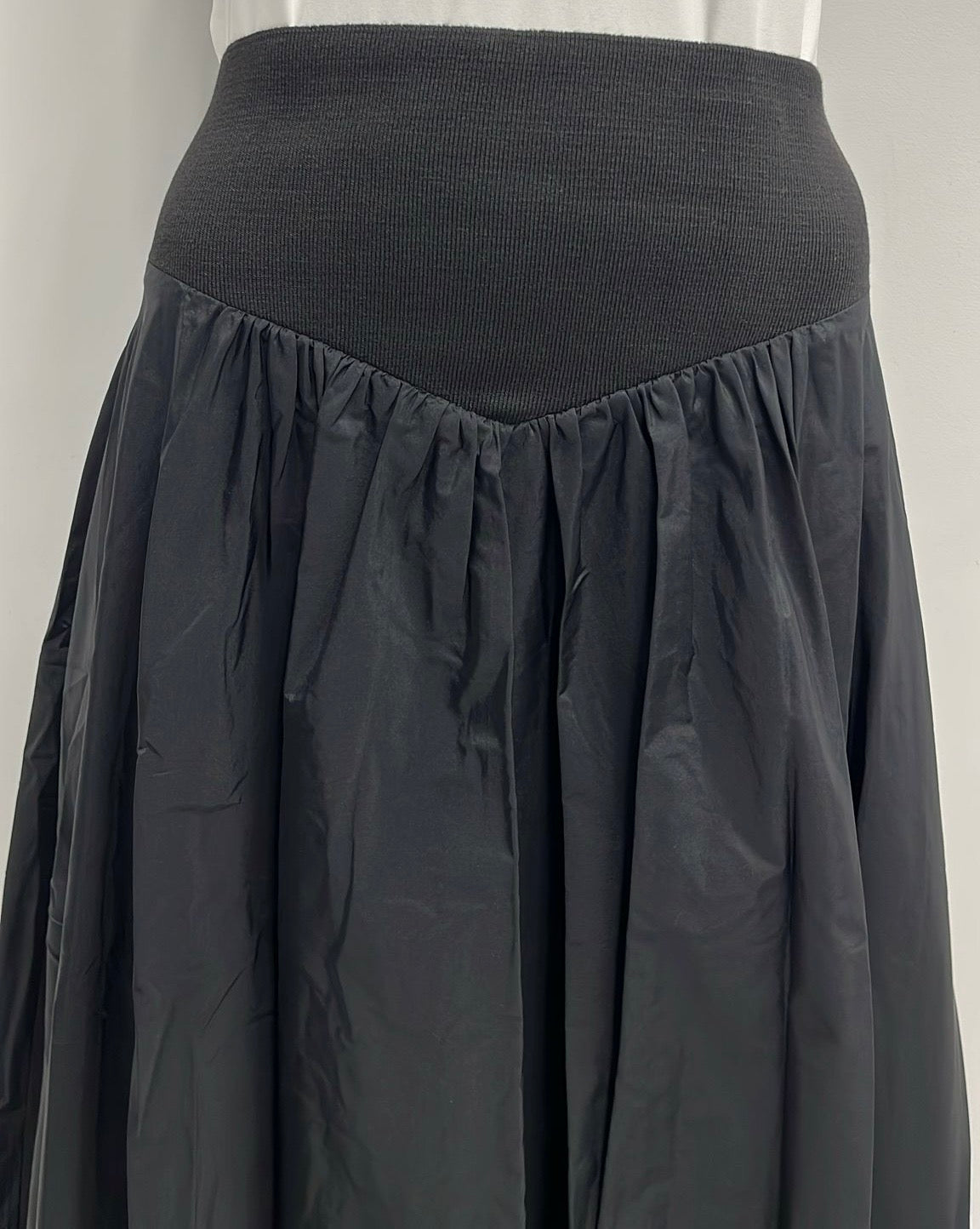 CELINAS  TAFETTA GATHERED DETAILED SKIRT-MIDI BLACK