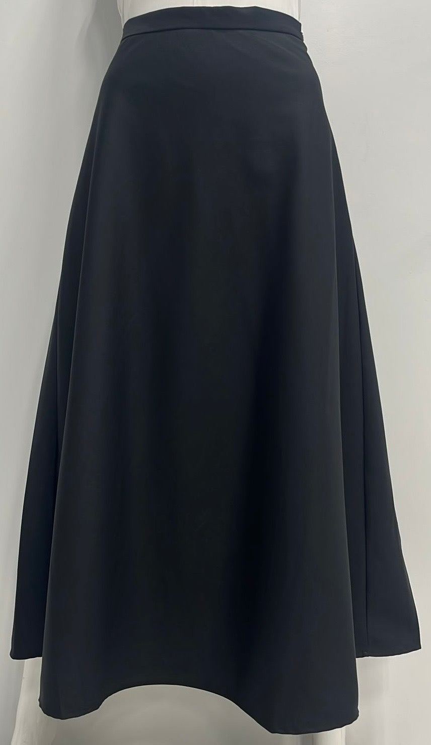 PEODE DESIGN BASIC A-LINE SKIRT-MIDI BLACK