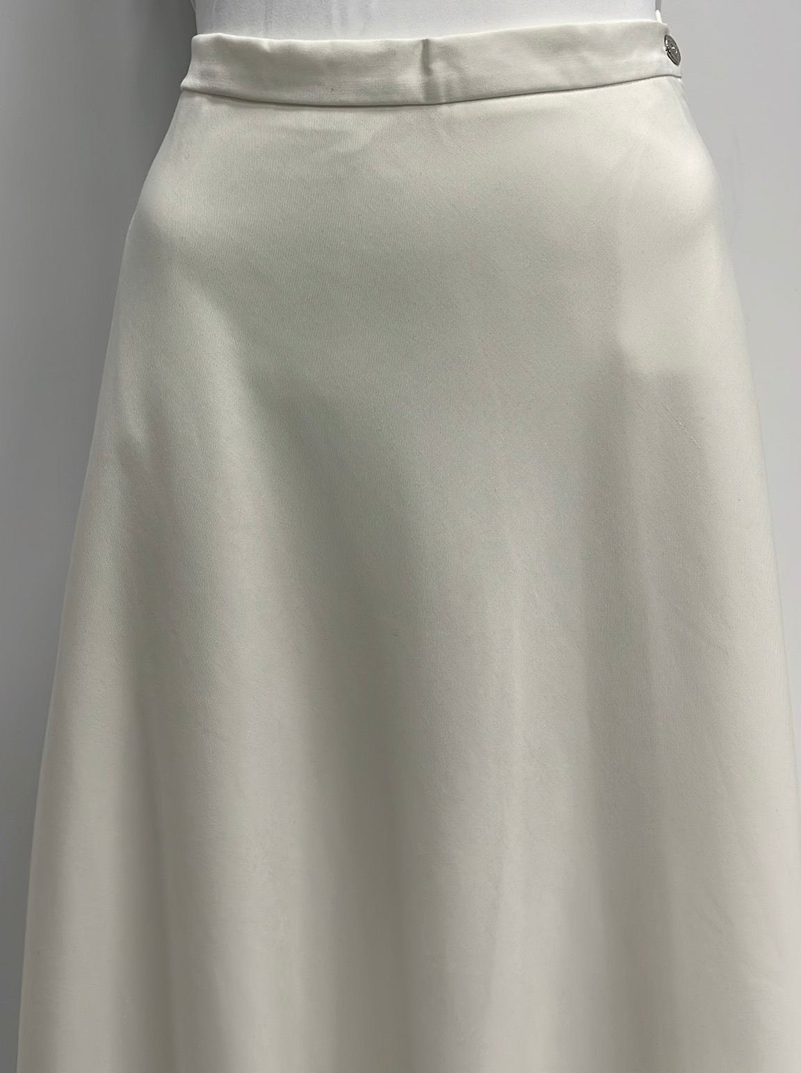 PEODE DESIGN BASIC A-LINE SKIRT-MIDI IVORY