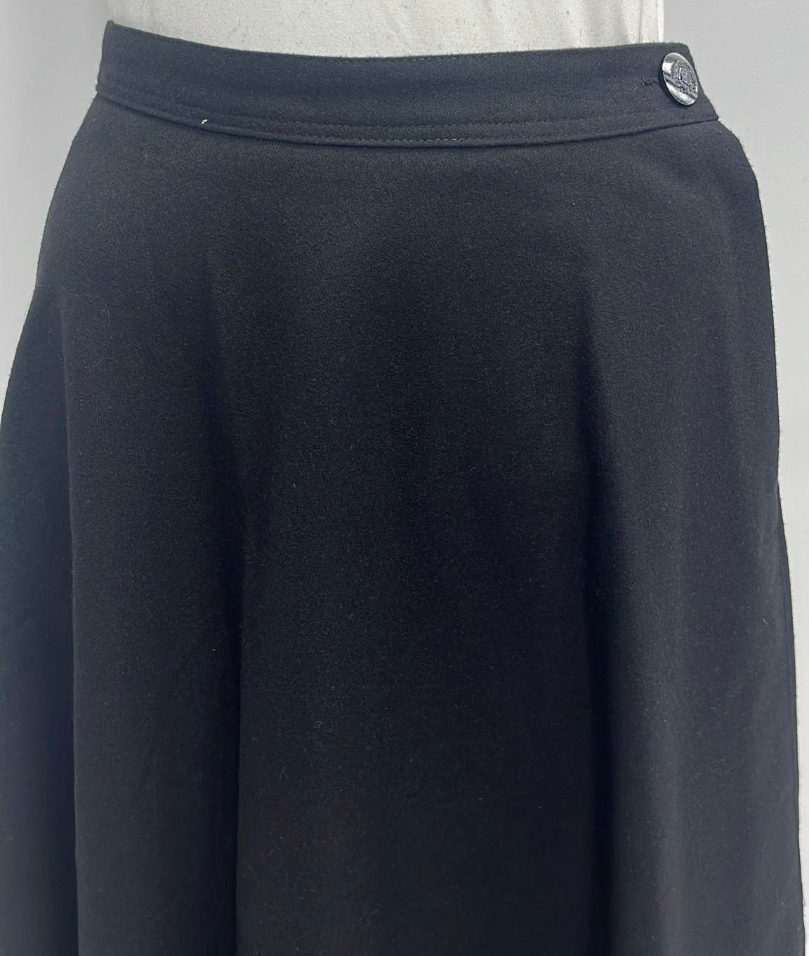 MAXMRKT FLAIRY WOOL SKIRT W SIDE BUTTON & ZIPPER-32" BLACK