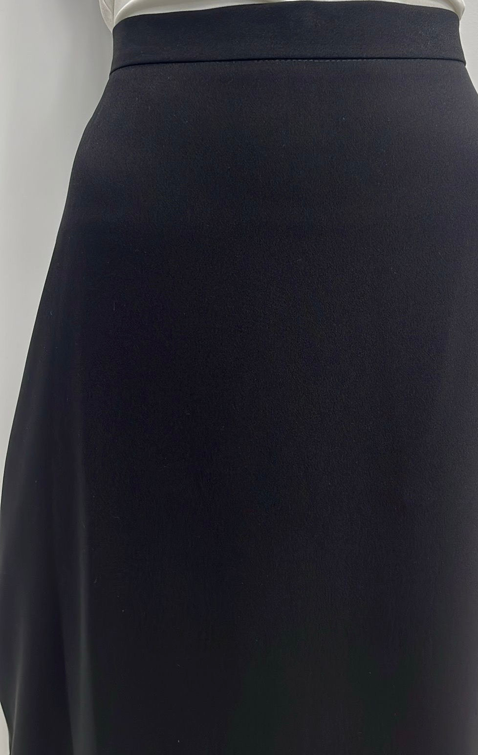WEAR AND FLAIR DRESSY STRAIGHT A-LINE SKIRT-MIDI BLACK
