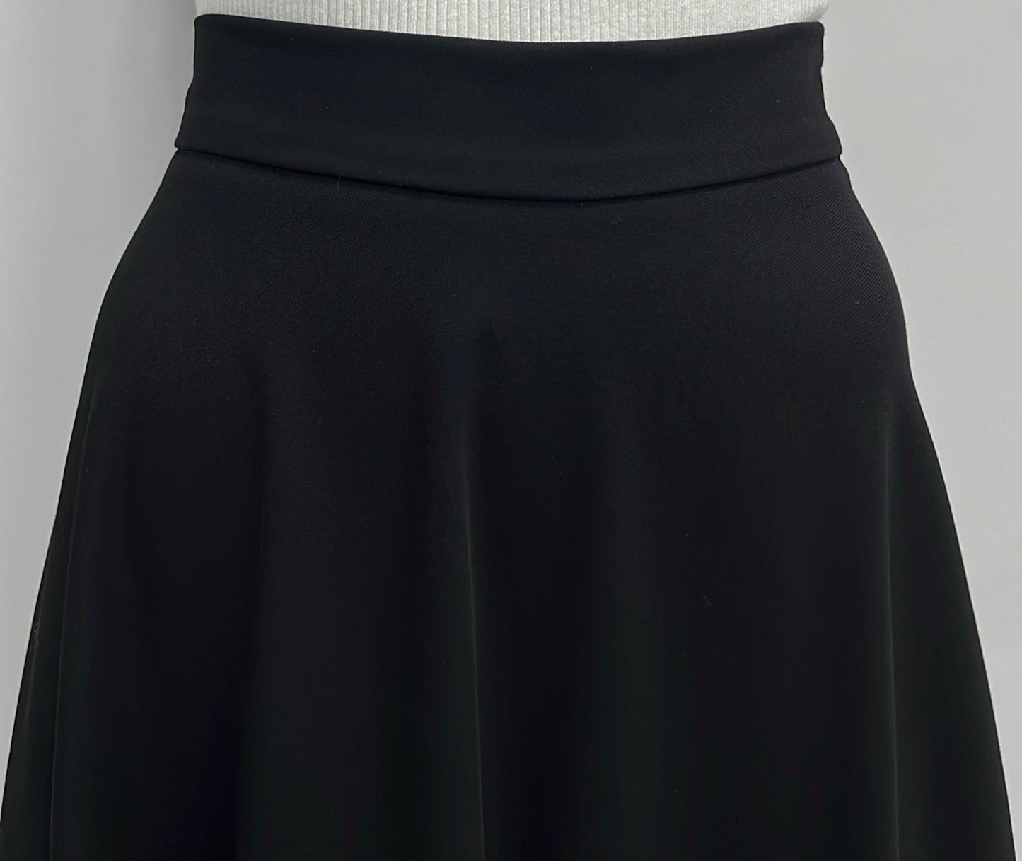 LITTLE BLACK SKIRT DRESSY FLAIRY SKIRT-MIDI BLACK