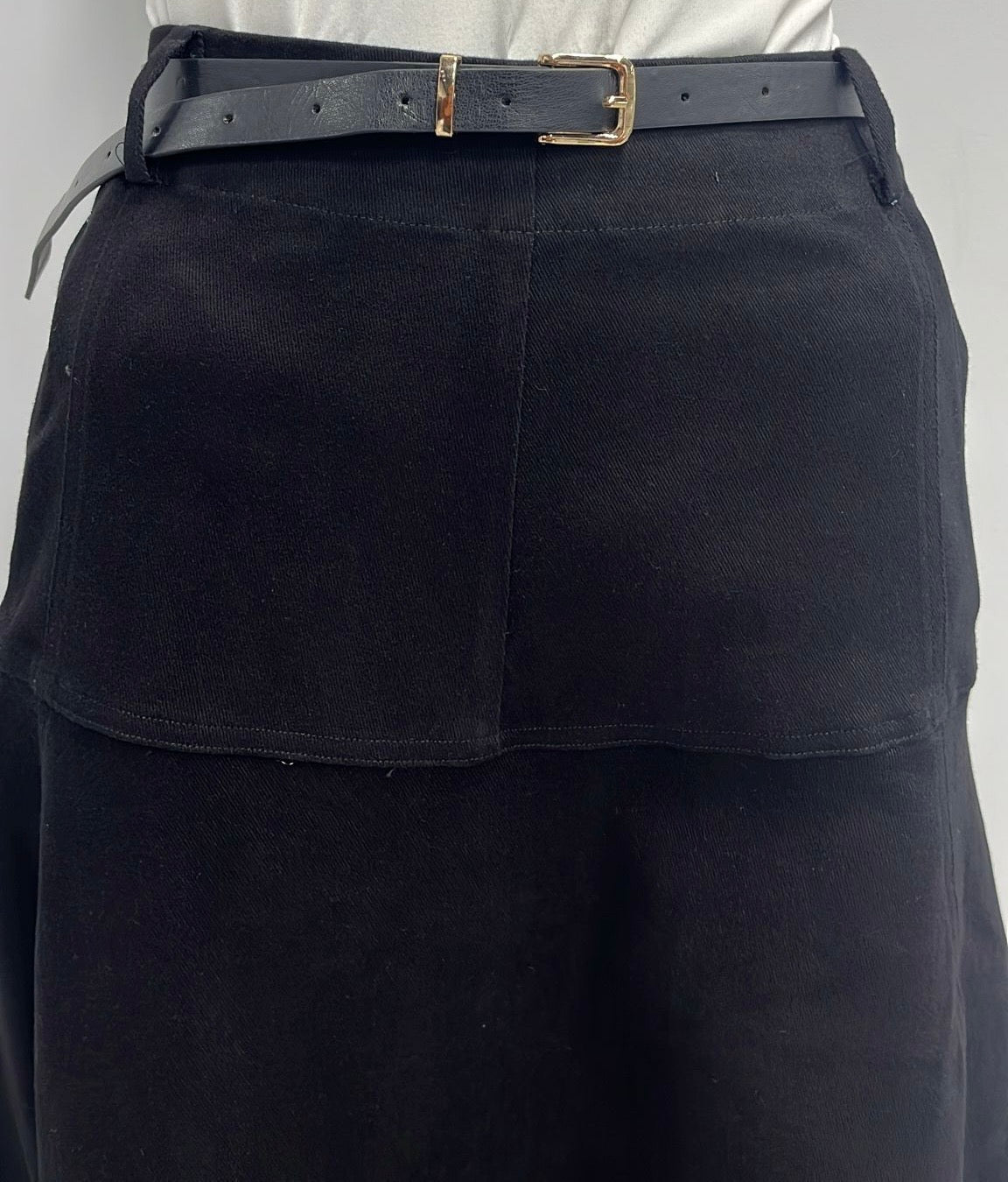 BEIGE FLAIRY SKIRT W DETAILED SEAMS&BELT-MIDI BLACK