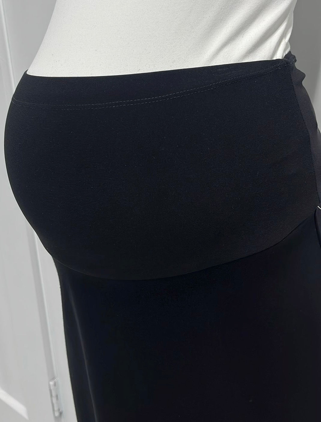TOUCHE ECLAT MATERNITY PONTE SKIRT-27" BLACK