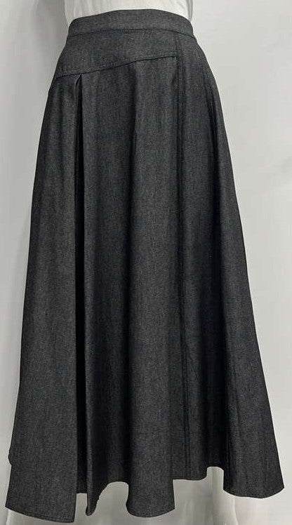 MYSTTE INSERT PLEATS SKIRT W BACK WAIST RUBBER-MIDI BLACK DENIM