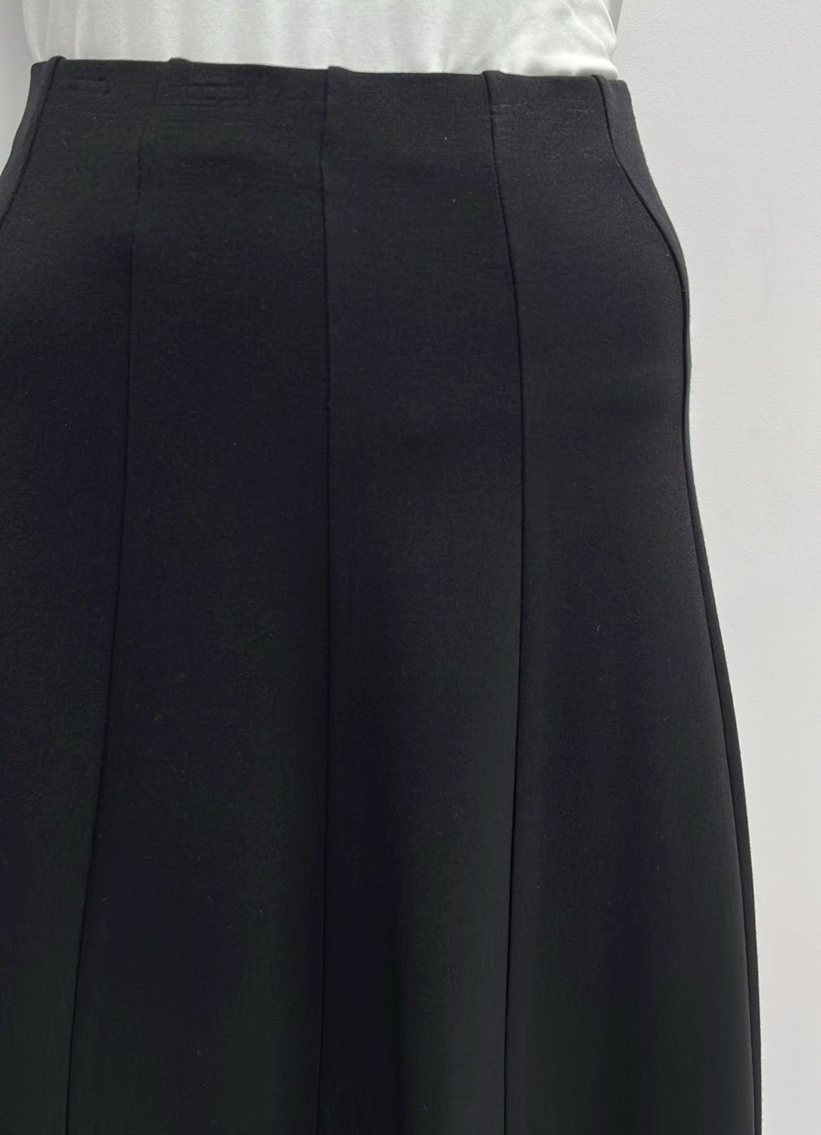 ALINE APPAREL PANELED SKIRT-25" BLACK