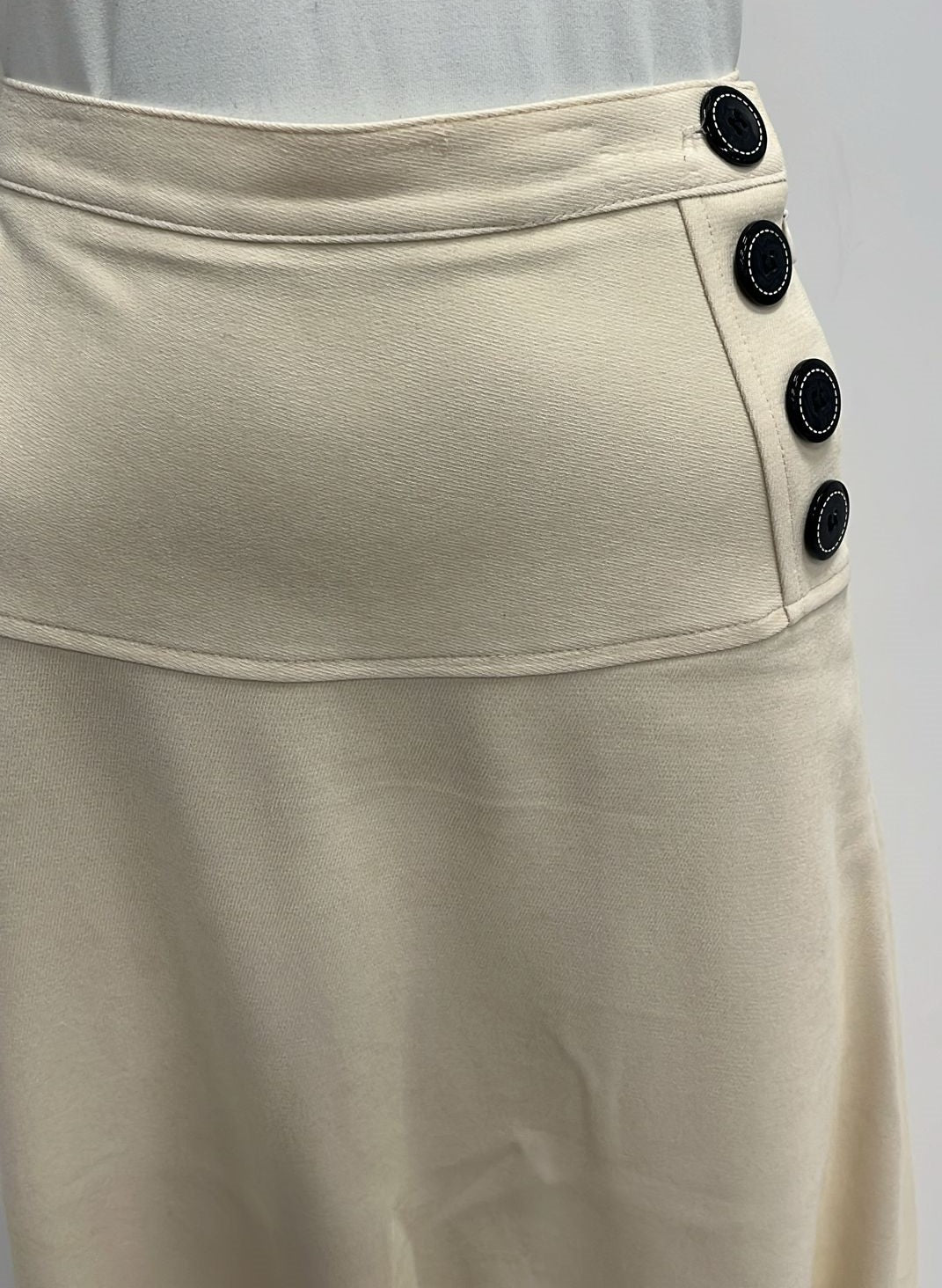 BLUE MOON TWILL YOKE SKIRT W SIDE BUTTONS-MIDI WINTER WHITE