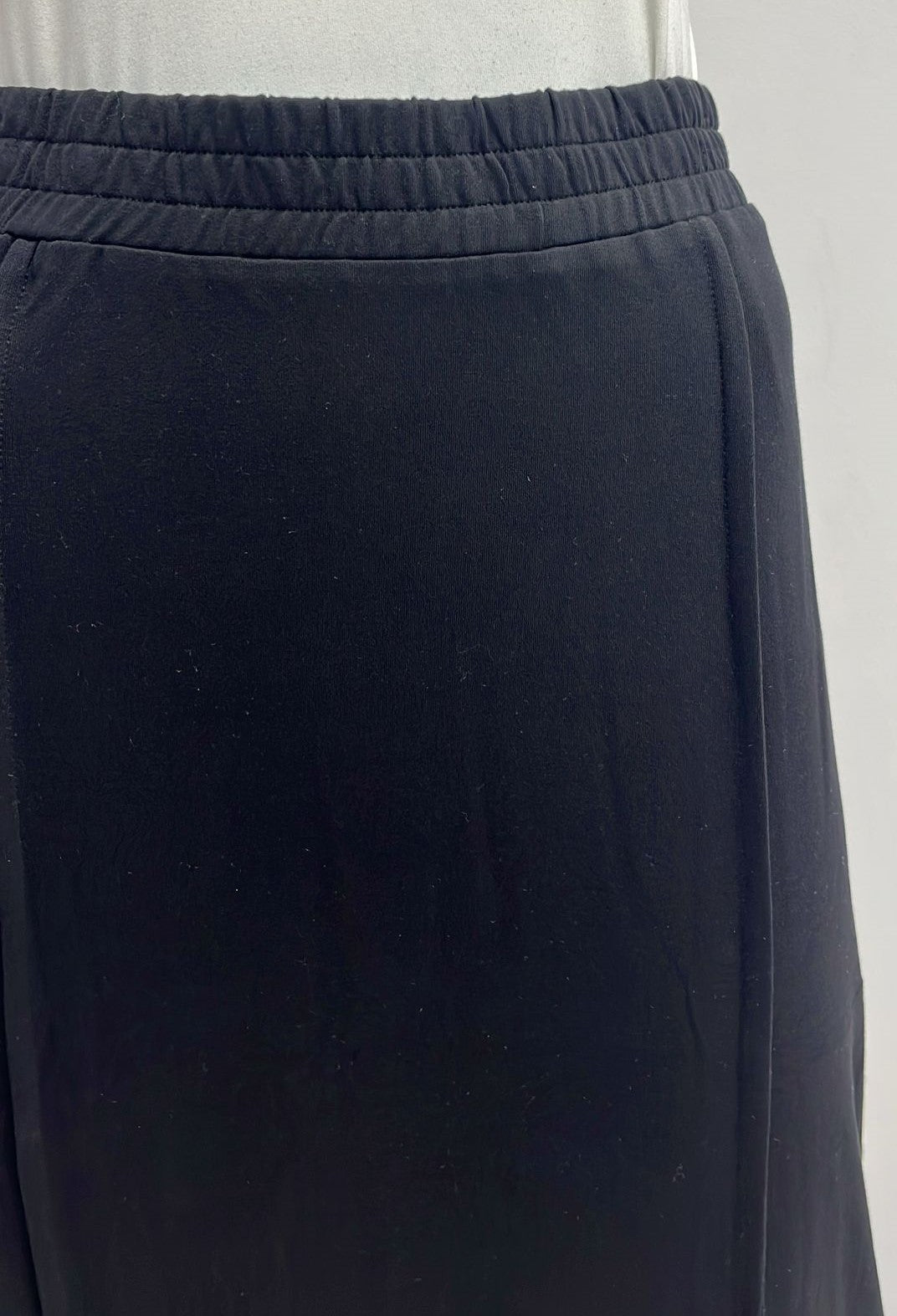 MONN PONTE SKIRT W TUCKING-MID BLACK