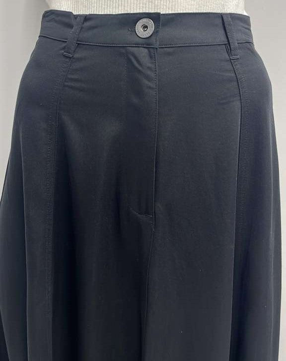 FAVES PANELED SKIRT W FRONT ZIPPER-MIDI BLACK