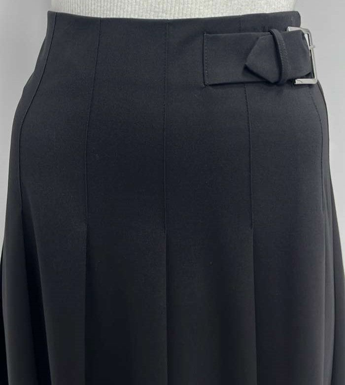 WEAR AND FLAIR PLEATED SKIRT W SIDE BUCKLE-EXTRA LONG BLACK