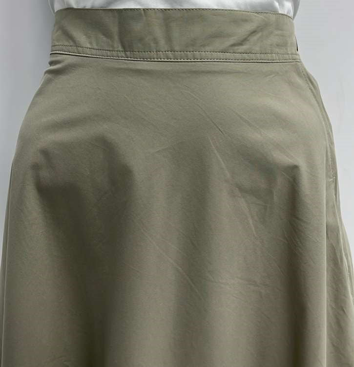 MYSTTE FLAIRY SKIRT W SIDE BUTTON & ZIPPER-MAXI OLIVE