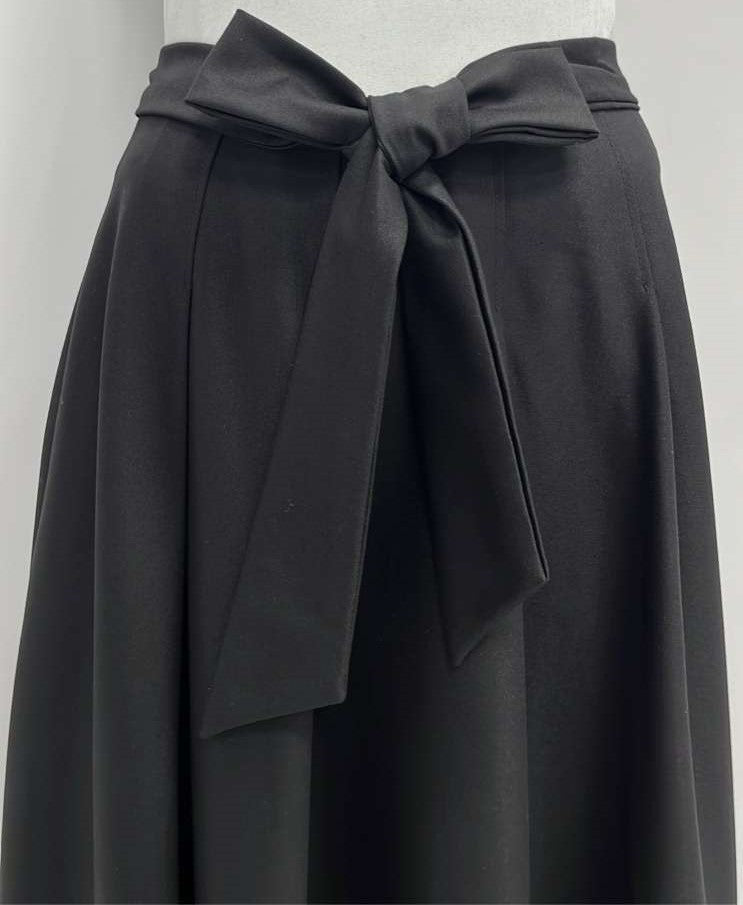 WEEKEND FLARED SUITING SEWN DOWN PLEATS SKIRT W BOW-MIDI BLACK