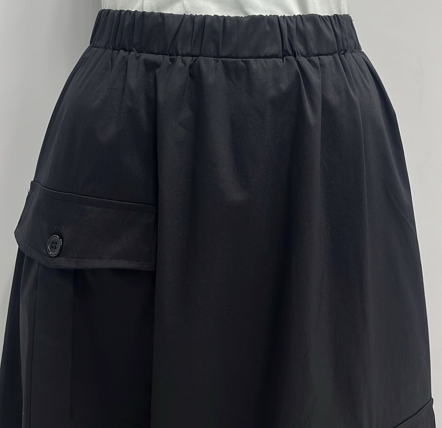 MYSTERY COTTON SKIRT W 2 FRONT POCKETS-MIDI BLACK