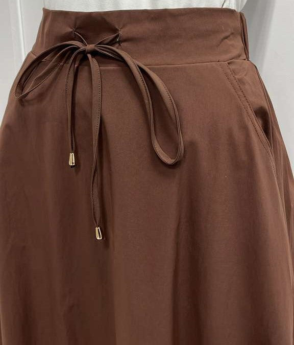 PEODE DESIGN A-LINE SKIRT W DRAWSTRING & POCKETS-MIDI BROWN