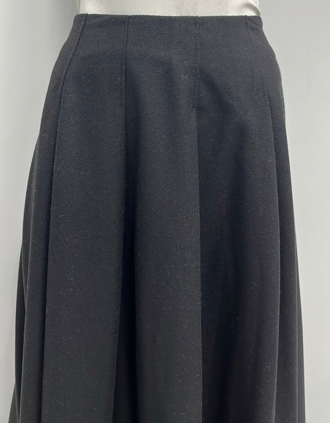 WEEKEND FLARED WOOLY SEWN DOWN PLEATS SKIRT-MIDI BLACK