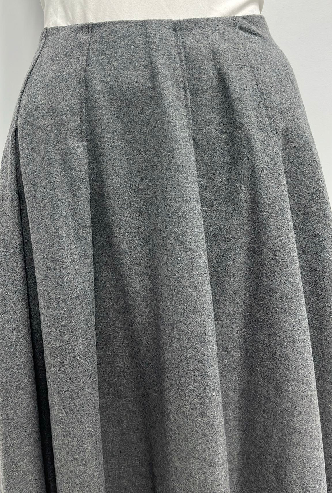 WEEKEND FLARED WOOLY SEWN DOWN PLEATS SKIRT-MIDI GREY