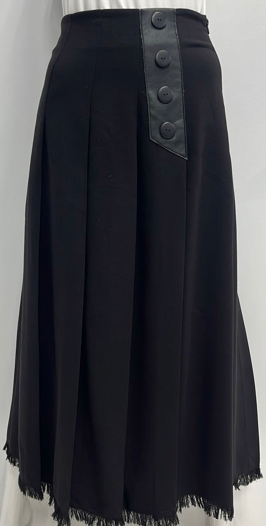B CHIC PLEATED SKIRT W SIDE BUTTONS & FRINGE BOTTOM-MIDI N/A
