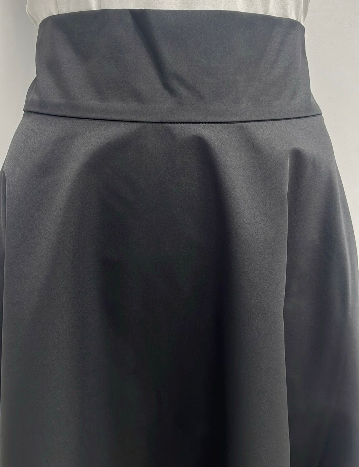MODIVEA TAFETTA  A-LINE SKIRT-MIDI BLACK