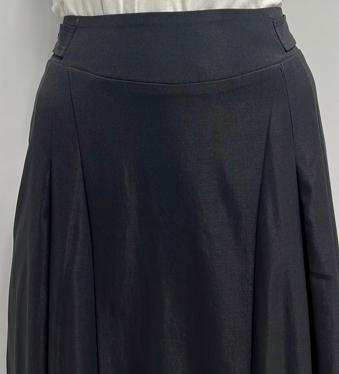 YAL NEW YORK INSERT PLEATS SKIRT W SIDE BUTTONS WAIST-MIDI BLACK