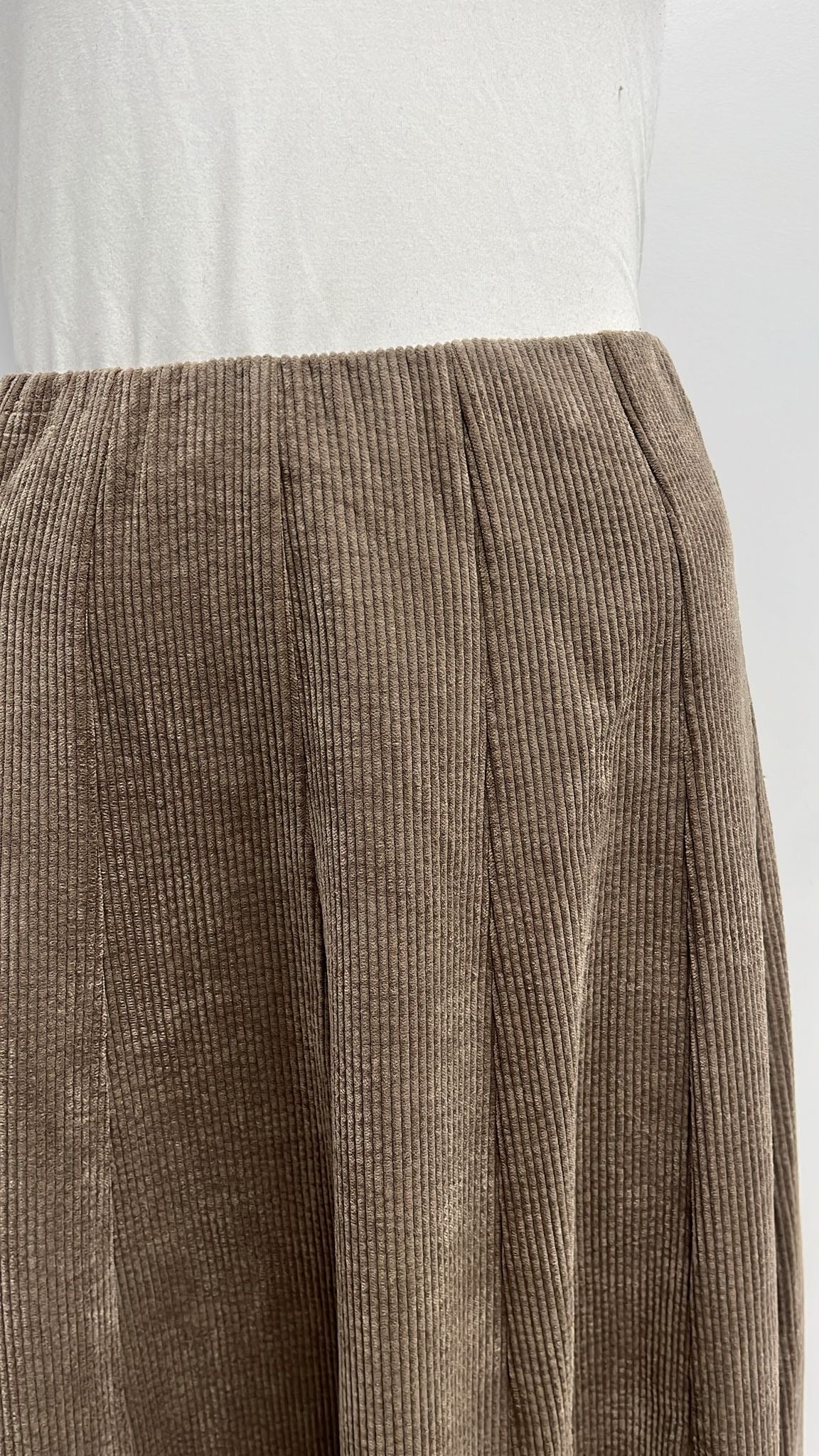 ALINE APPAREL PANELED CORDUROY SKIRT-MIDI MOCHA