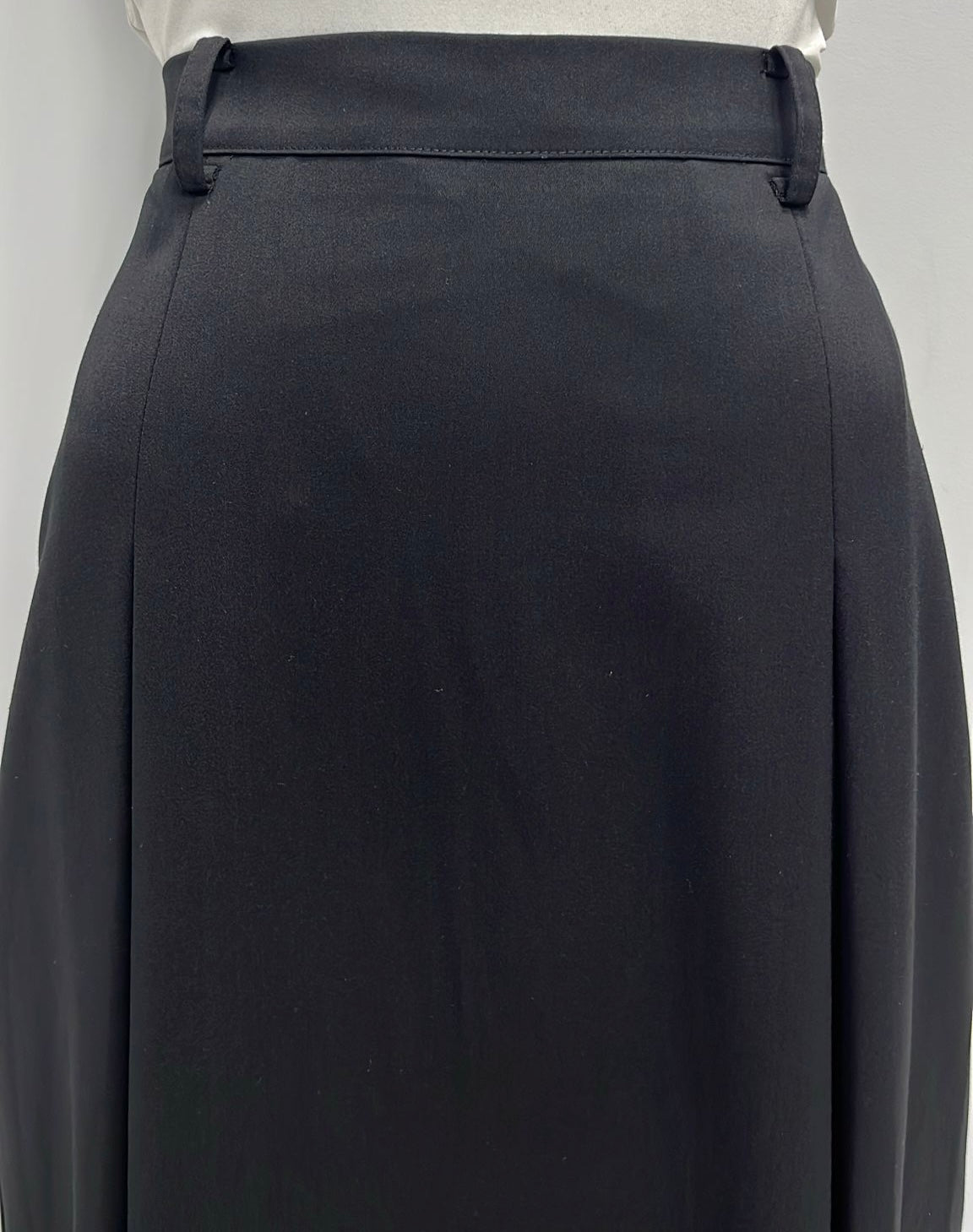 EDIT INSERTS PLEATS SKIRT-MIDI BLACK
