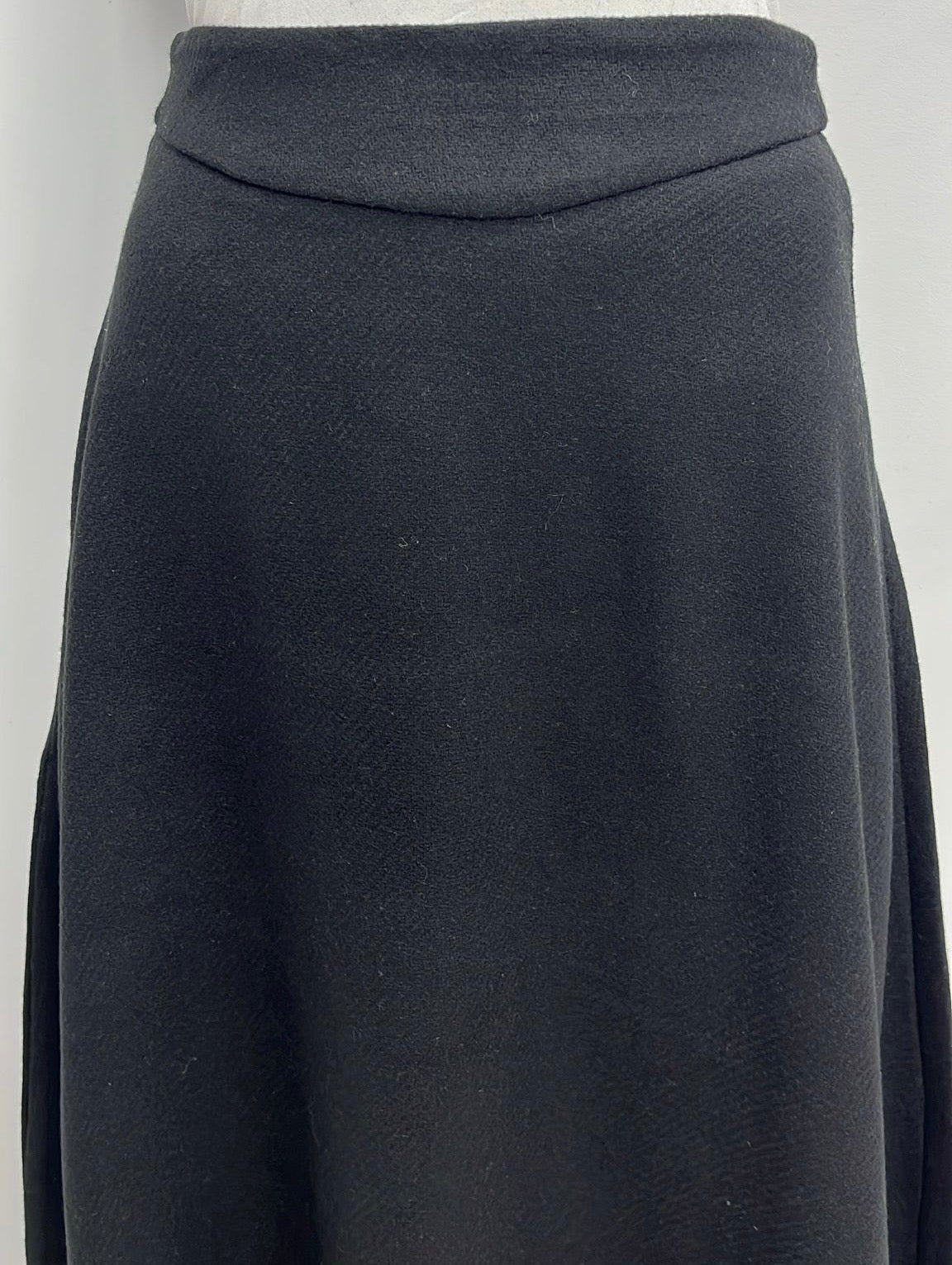 PEODE DESIGN WOOLY A-LINE TEXTURED SKIRT-MIDI BLACK