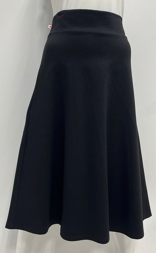 THREE BOWS PONTE SKIRT 29 INCHES BLACK
